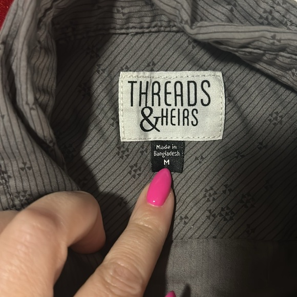 Threads & Heirs Gray Striped Button Down Shirt - Medium - Picture 4 of 6